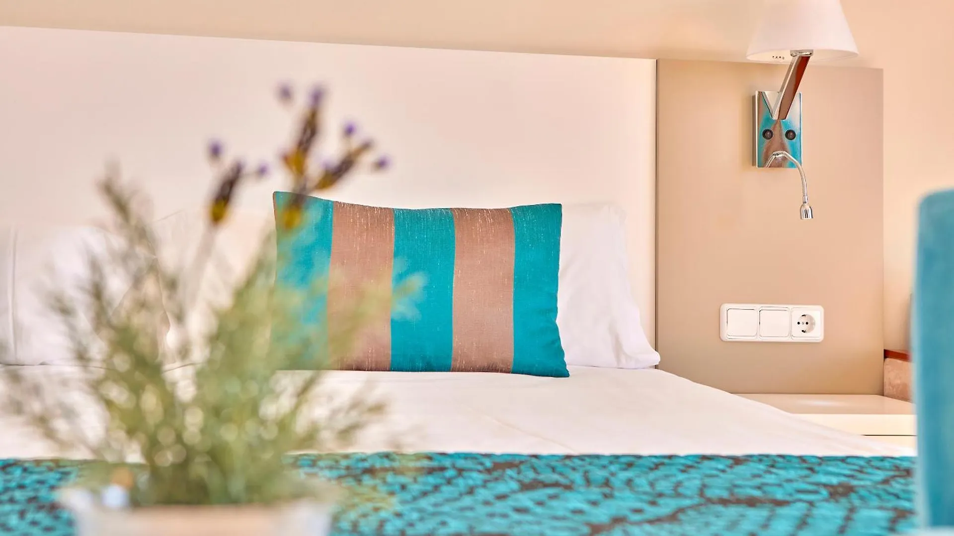 פגוארה Universal Hotel Lido Park & Spa 4*,  ספרד